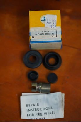Picture of Wheel Cylinder Repair Kit w/Piston